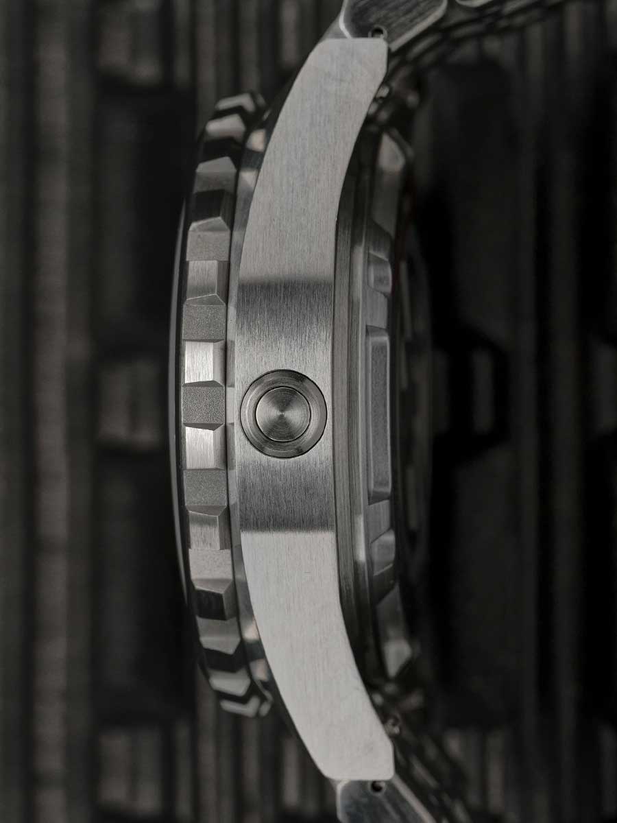 TITAN Blue – EREBUS WATCH